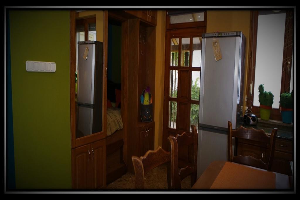 Happy Colours In Old Town Apartment Kecskemet Bagian luar foto