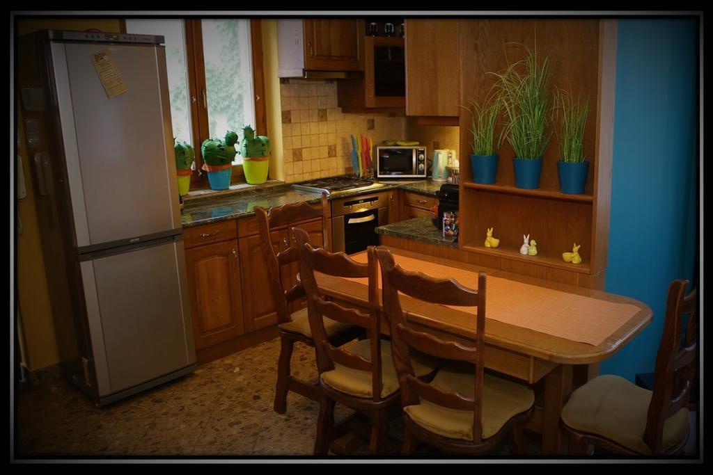 Happy Colours In Old Town Apartment Kecskemet Bagian luar foto