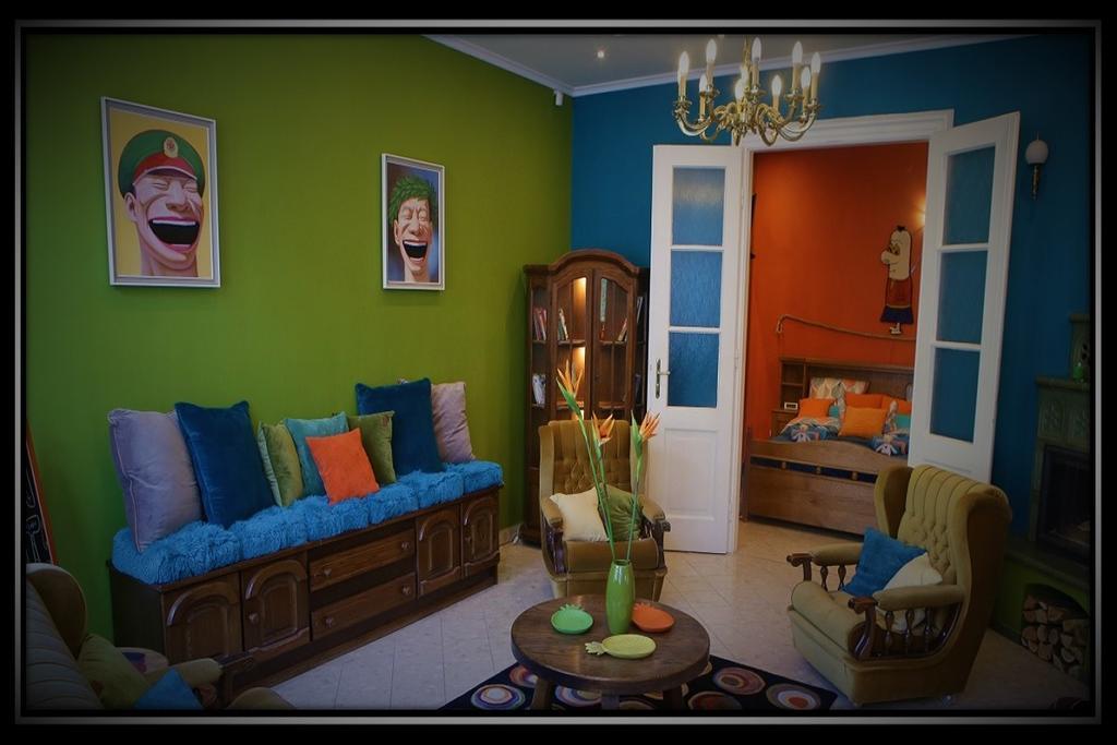 Happy Colours In Old Town Apartment Kecskemet Bagian luar foto